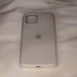 Apple iPhone 12/12 Pro Silicone Cover - Light Gray